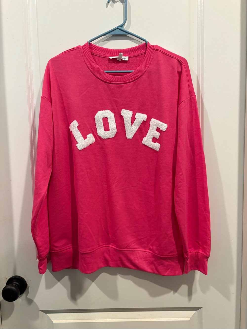 Women’s Hot Pink Crewneck Sweatshirt with White LOVE Appliqué Size Medium